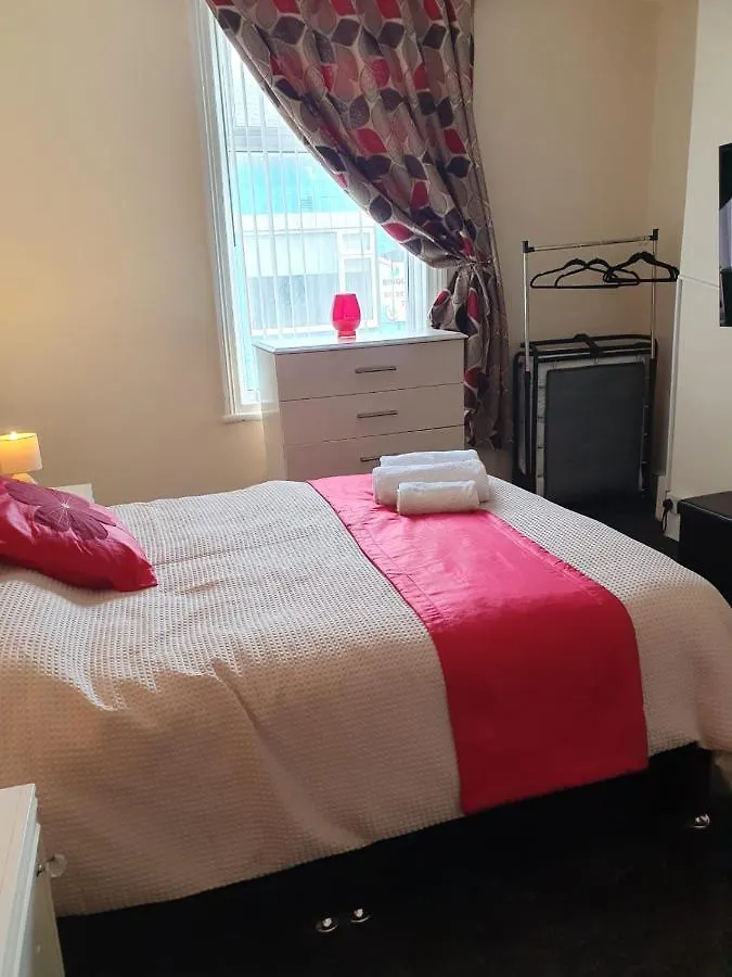 Blackpool Central Apartments 2 Bedroom Ff 0*,